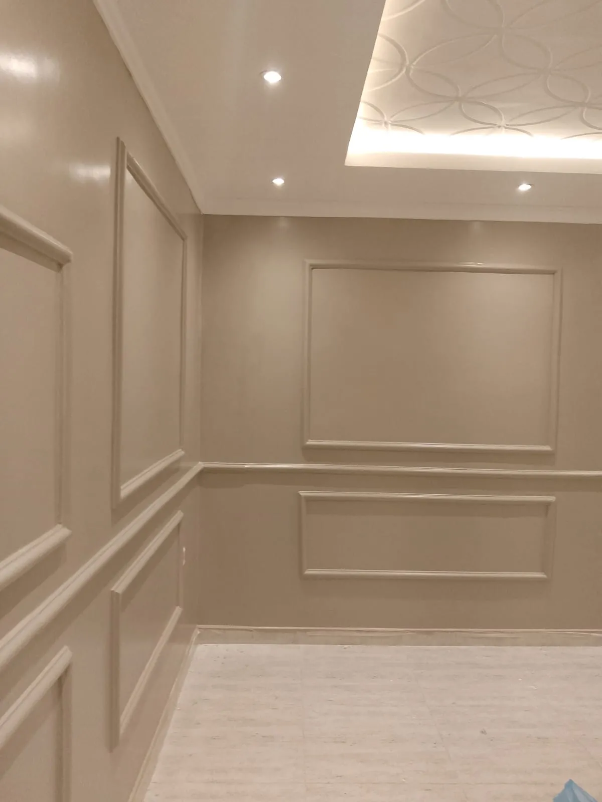 معلم دهانات وديكورات حي الإسكان بالرياض 