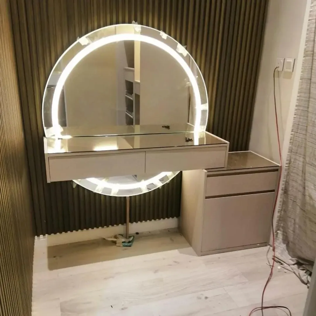 دهانات وديكورات عصرية وديكورات مرايا حديثة ومبتكرة لعام2026 