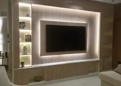 ديكورات شاشات خشبية بسيطة في حي دار البيضاء بالرياض 