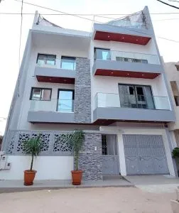 معلم العوازل والدهانات والترميم في حي نمار ولبن بالرياض 