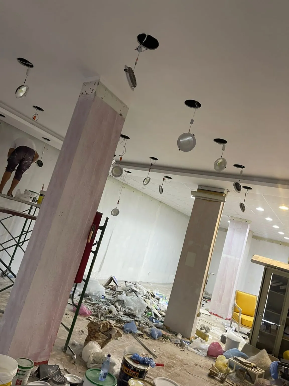 مقاول ترميم وتشطيب معتمد في حي الملزوالحمراء بشمال الرياض 