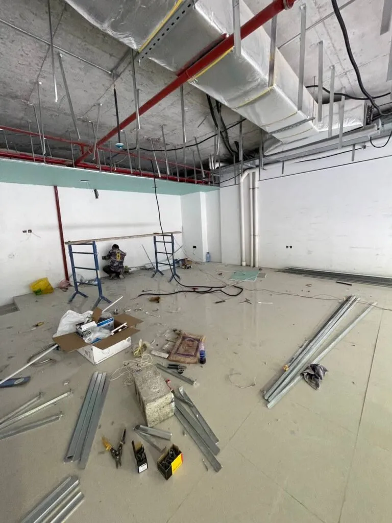 مقاول ترميم وتشطيب معتمد في حي الملزوالحمراء بشمال الرياض 